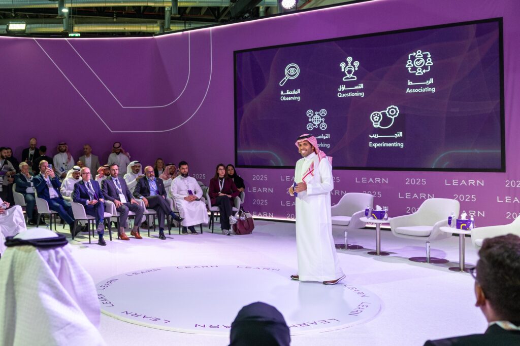 افتتاح أعمال مؤتمر LEARN 2025 بمشاركة 205 متحدثين و65 جهة محلية ودولية