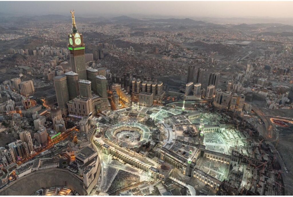 King Abdulaziz Foundation for Research and Archives organizes the “History of Hajj and the Two Holy Mosques” Forum in Jeddah as part of the Hajj Conference and Exhibition