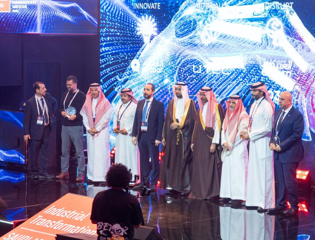 احتفاءً برواد التصنيع الذكي بالمملكة العربية السعودية: الإعلان عن الفائزين بجائزة مايكروسوفت للتصنيع الذكي MIMA الشرق الأوسط 2025