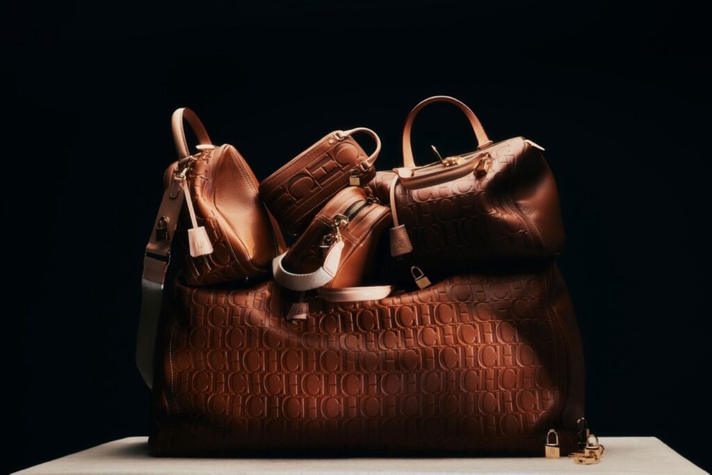 CH Carolina Herrera عشرون عامًا من: ANDY احتفالٌ بالحرفة والهوية وقصص الحياة