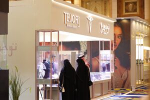 معرض “جواهر العالم” يعود إلى الخبر