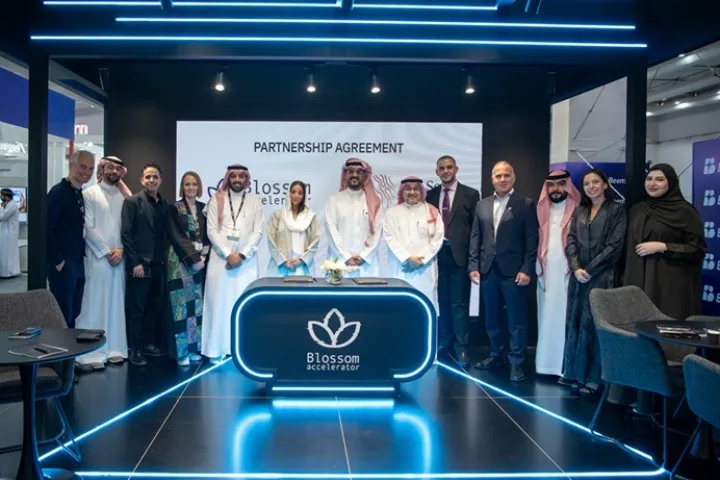 عقد من الطموح السعودي .. مسرعة بلوسوم تستعد لعصر جديد من الذكاء الاصطناعي والابتكار